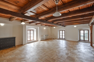 U Klikovky, Smíchov - Praha 5 | Pronájem, Byt 2+kk, 100 m²