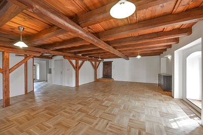 U Klikovky, Smíchov - Praha 5 | Pronájem, Byt 2+kk, 100 m²