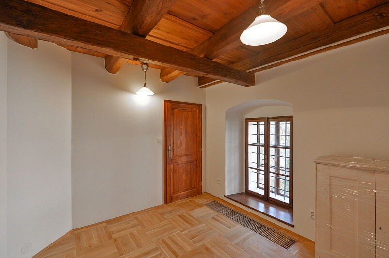 U Klikovky, Smíchov - Prague 5 | Rent, Apartment One-bedroom (2+kk), 100 m²