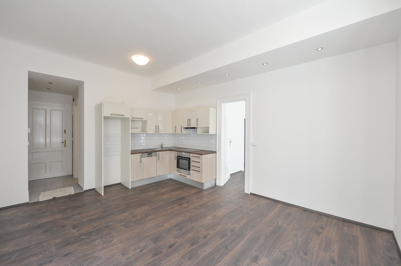 Na Spojce, Vršovice - Prague 10 | Rent, Apartment One-bedroom (2+kk), 47 m²