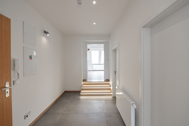 Národní obrany, Bubeneč - Praha 6 | Pronájem, Byt 2+kk, 80 m²