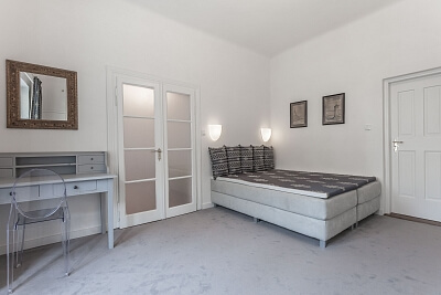 Maltézské náměstí, Malá Strana - Praha 1 | Pronájem, Byt 2+1, 52 m²