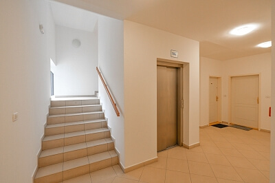 Máslova, Dejvice - Prague 6 | Sale, Apartment One-bedroom (2+kk), 80 m²