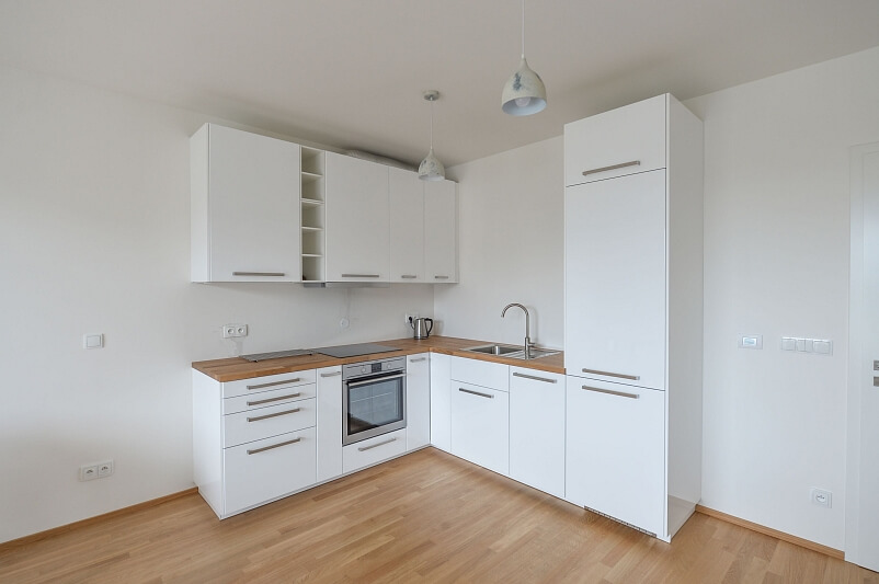 Čumpelíkova, Kobylisy - Prague 8 | Rent, Apartment One-bedroom (2+kk), 61 m²