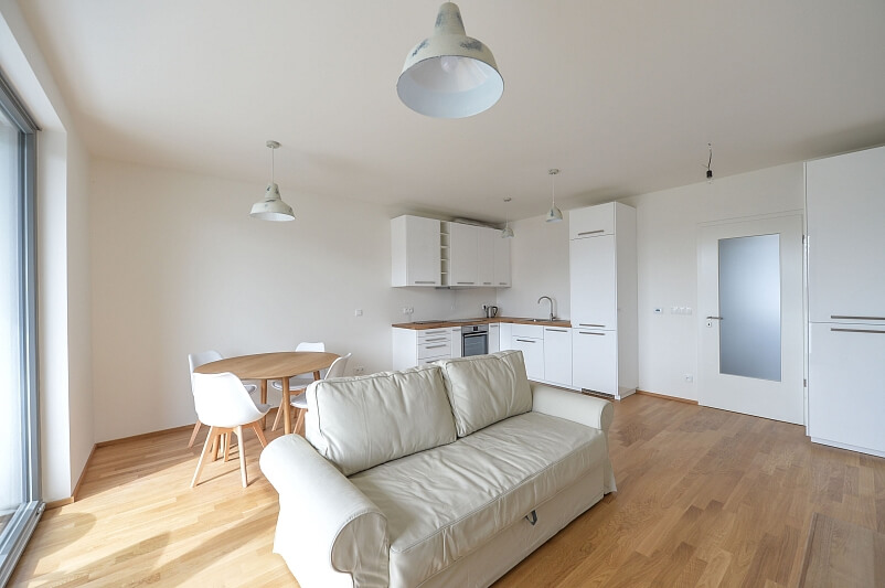 Čumpelíkova, Kobylisy - Praha 8 | Pronájem, Byt 2+kk, 61 m²