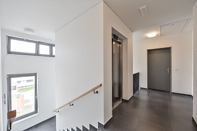 Čumpelíkova, Kobylisy - Praha 8 | Pronájem, Byt 2+kk, 61 m²