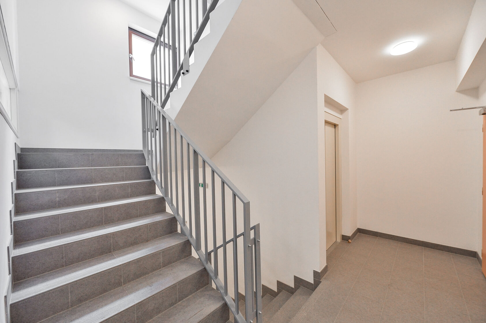 Mojmírova, Nusle - Prague 4 | Rent, Apartment Studio (1+kk), 35 m²