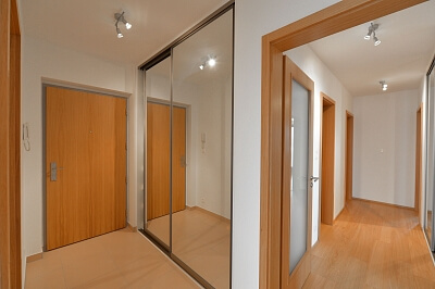 K Beranovu, Dolní Chabry - Prague 8 | Rent, Apartment Three-bedroom (4+kk), 160 m²