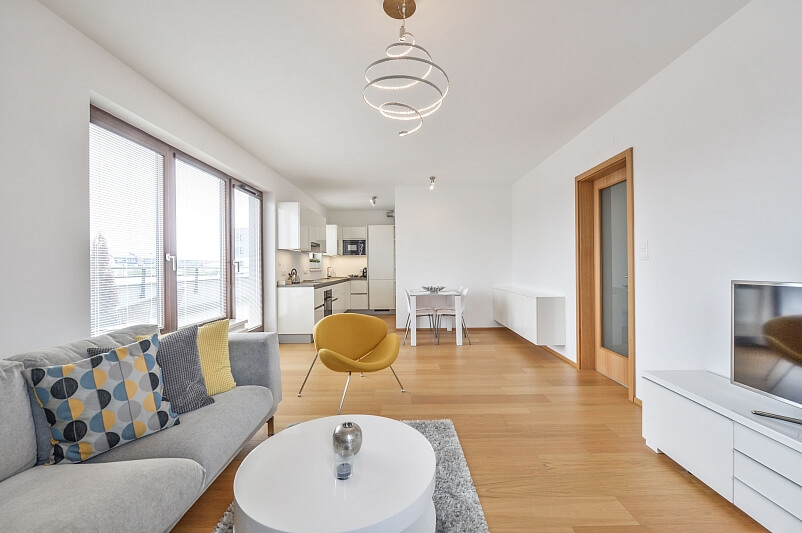 K Beranovu, Dolní Chabry - Praha 8 | Pronájem, Byt 4+kk, 160 m²