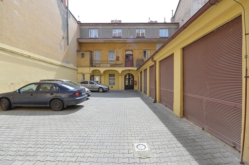 Sokolovská, Karlín - Prague 8 | Rent, Apartment One-bedroom (2+1), 80 m²