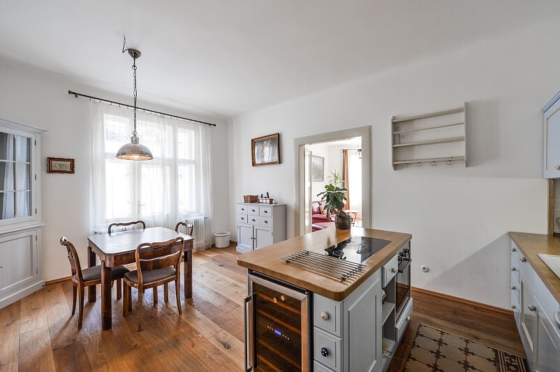 Mexická, Vršovice - Prague 10 | Rent, Apartment One-bedroom (2+1), 80 m²
