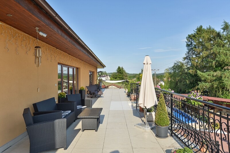 Senohraby - Praha-východ | Sale, House, 400 m²