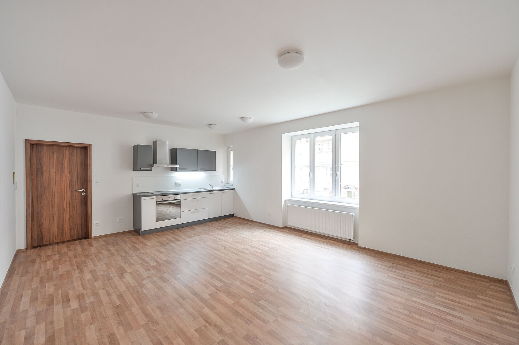Jeseniova, Žižkov - Prague 3 | Rent, Apartment One-bedroom (2+kk), 60 m²