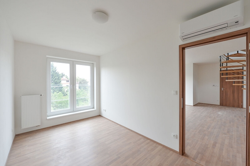 Jeseniova, Žižkov - Prague 3 | Rent, Apartment Four-bedroom (5+kk), 172 m²