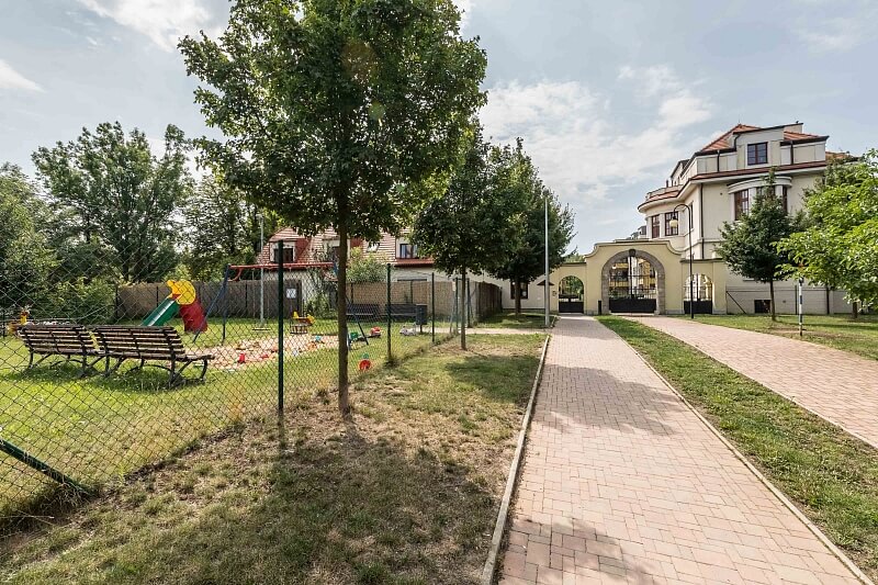 K Náhonu, Hloubětín - Prague 9 | Rent, Apartment Three-bedroom (4+kk), 110 m²