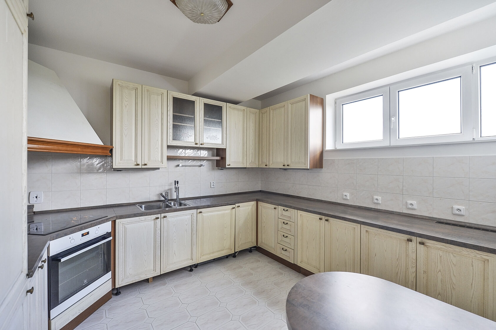 Renoirova, Hlubočepy - Praha 5 | Pronájem, Byt 4+kk, 150 m²