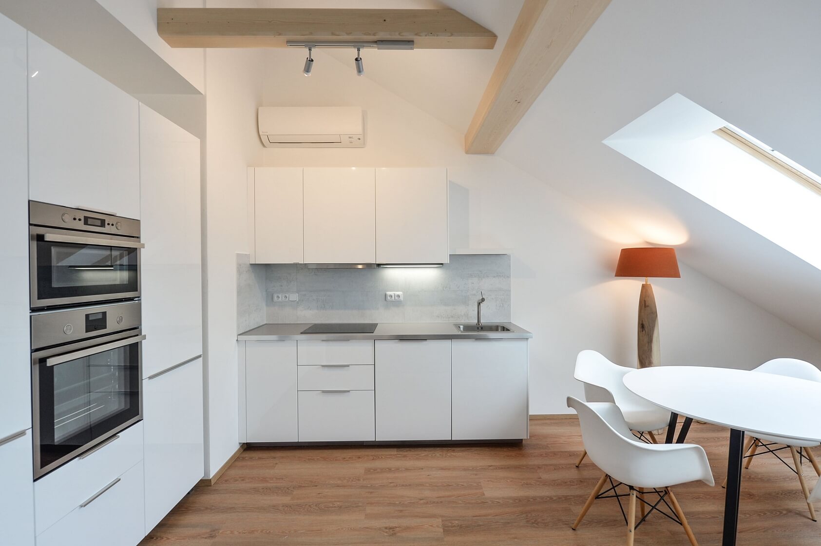 Březinova, Karlín - Praha 8 | Pronájem, Byt 3+kk, 99 m²