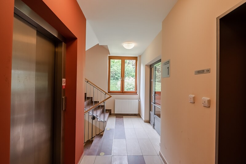 Na Císařce, Smíchov - Praha 5 | Pronájem, Byt 2+kk, 51 m²