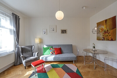 Uzavřená, Kobylisy - Praha 8 | Pronájem, Byt 2+kk, 56 m²