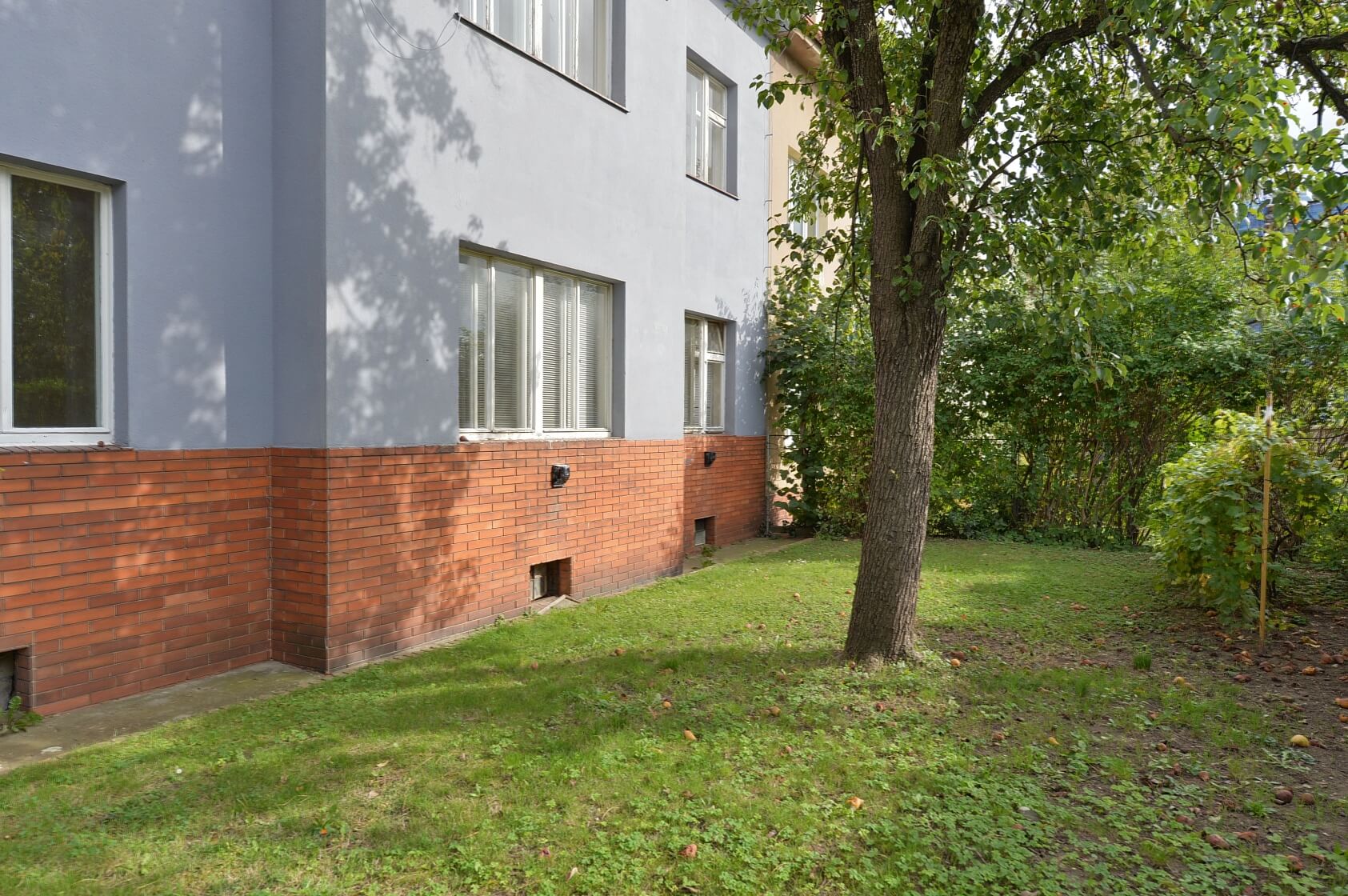 Uzavřená, Kobylisy - Praha 8 | Pronájem, Byt 2+kk, 56 m²