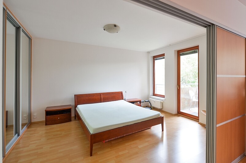 Jeremenkova, Podolí - Prague 4 | Rent, Apartment One-bedroom (2+kk), 65 m²