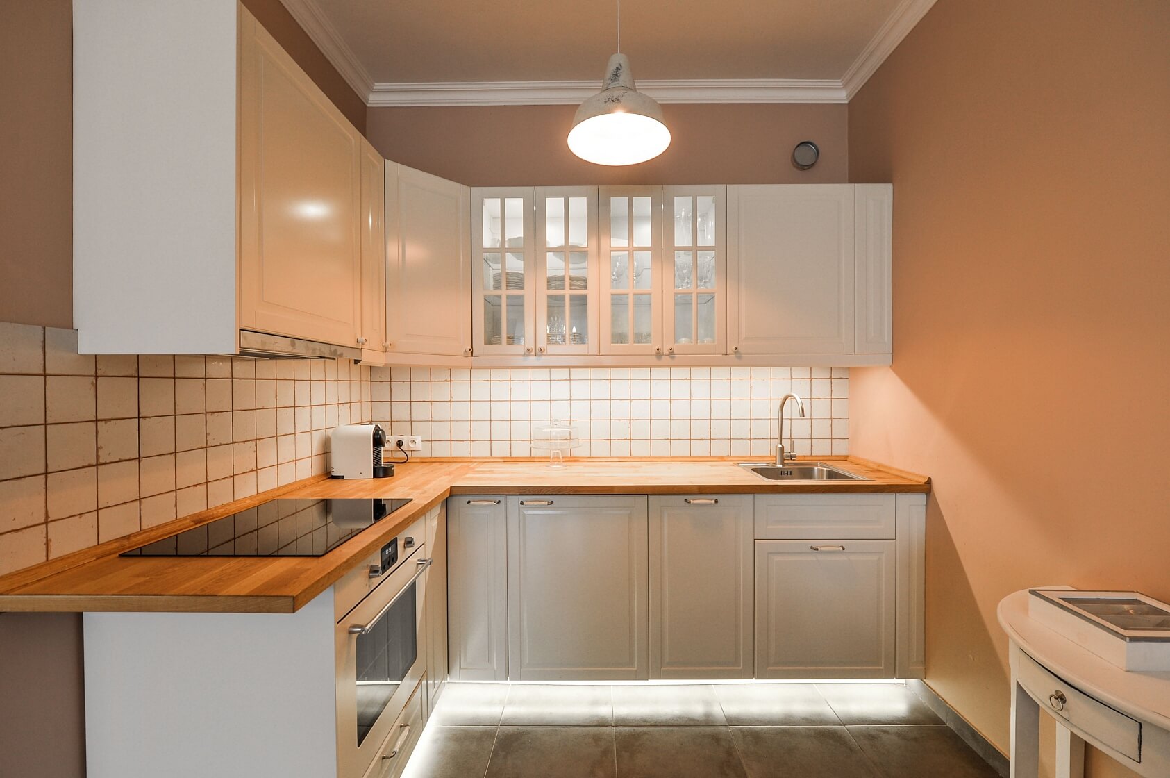 U Nikolajky, Smíchov - Praha 5 | Pronájem, Byt 2+kk, 62 m²