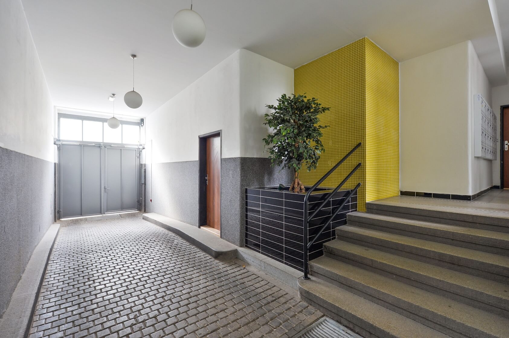 U Nikolajky, Smíchov - Praha 5 | Pronájem, Byt 2+kk, 62 m²