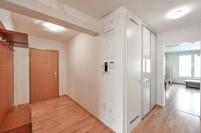 Karla Engliše, Smíchov - Prague 5 | Rent, Apartment One-bedroom (2+kk), 62 m²