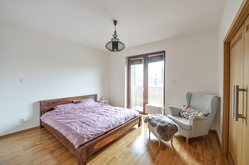 Učňovská, Hrdlořezy - Prague 9 | Sale, Apartment Three-bedroom (4+kk), 150 m²