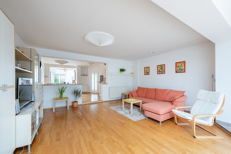 Parašutistů, Ruzyně - Prague 6 | Sale, House Three-bedroom (4+1), 190 m²