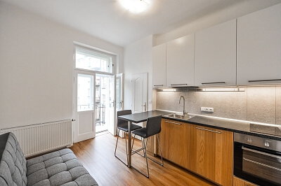 Hořejší nábřeží, Smíchov - Prague 5 | Rent, Apartment Studio (1+1), 42 m²