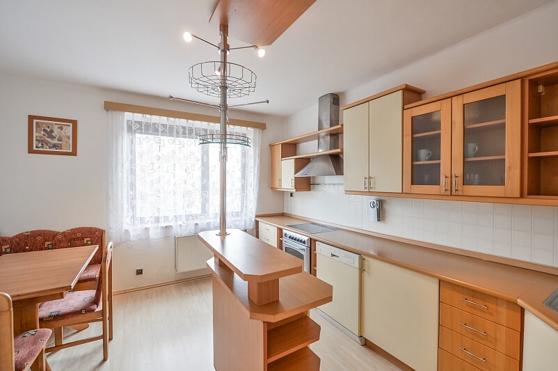 Na Větrově, Lhotka - Praha 4 | Pronájem, Byt 3+1, 85 m²