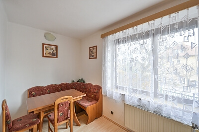 Na Větrově, Lhotka - Prague 4 | Rent, Apartment Two-bedroom (3+1), 85 m²