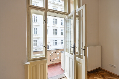 Na Švihance, Vinohrady - Prague 2 | Rent, Apartment Two-bedroom (3+1), 101 m²