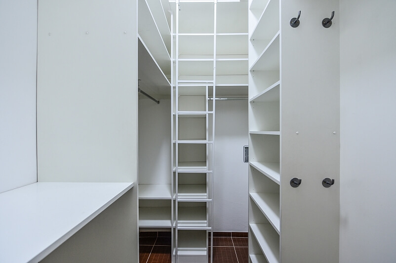 Rašínovo nábřeží, Nové Město - Prague 2 | Rent, Apartment Two-bedroom (3+1), 104 m²