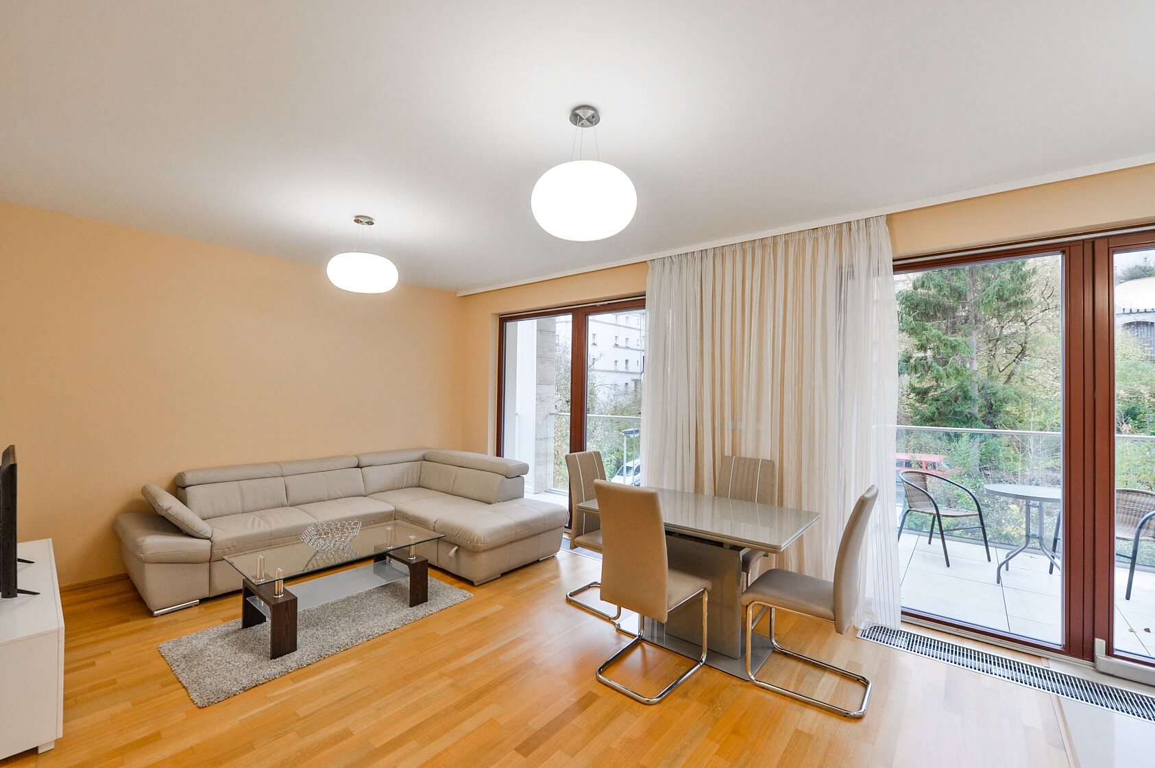 U Nikolajky, Smíchov - Praha 5 | Pronájem, Byt 2+kk, 82 m²