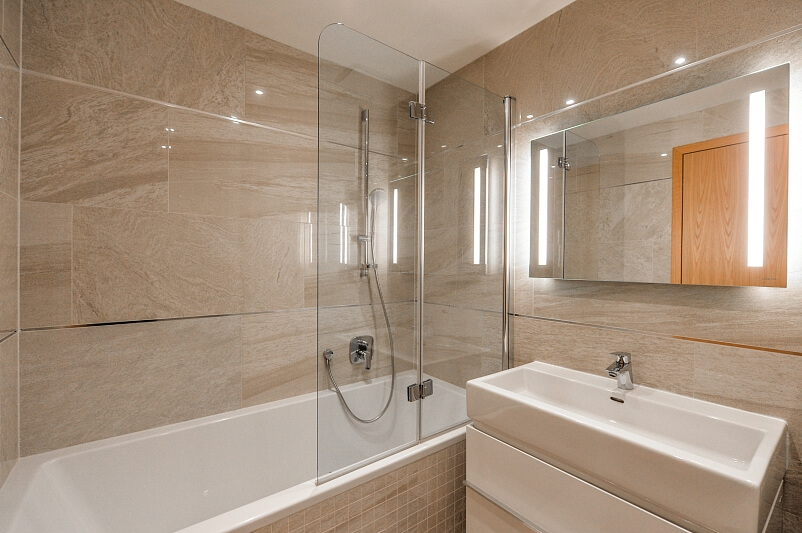 U Nikolajky, Smíchov - Praha 5 | Pronájem, Byt 2+kk, 82 m²