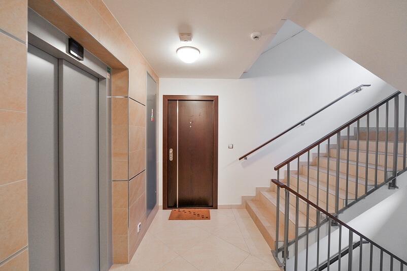 U Nikolajky, Smíchov - Praha 5 | Pronájem, Byt 2+kk, 82 m²