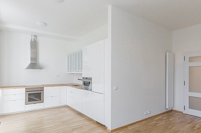 Charkovská, Vršovice - Prague 10 | Rent, Apartment Two-bedroom (3+kk), 100 m²