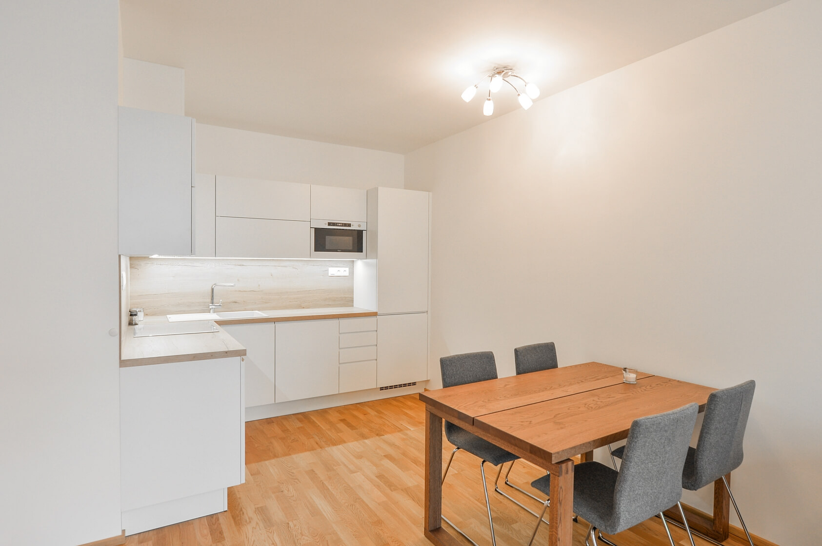 U Hranic, Strašnice - Praha 10 | Pronájem, Byt 3+kk, 69 m²