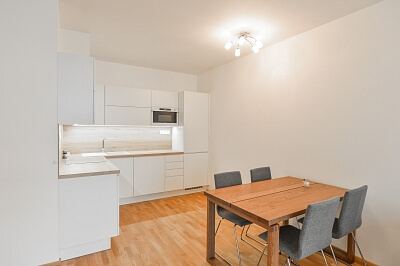U Hranic, Strašnice - Praha 10 | Pronájem, Byt 3+kk, 69 m²