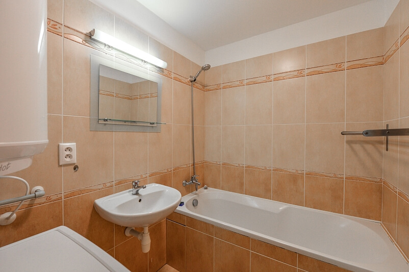 V Zahradách, Libeň - Prague 8 | Rent, Apartment One-bedroom (2+kk), 66 m²