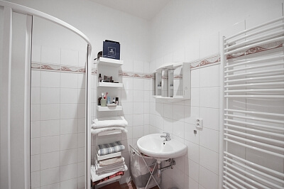 U Rajské zahrady, Žižkov - Praha 3 | Pronájem, Byt 2+1, 87 m²