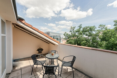 U Rajské zahrady, Žižkov - Praha 3 | Pronájem, Byt 2+1, 87 m²