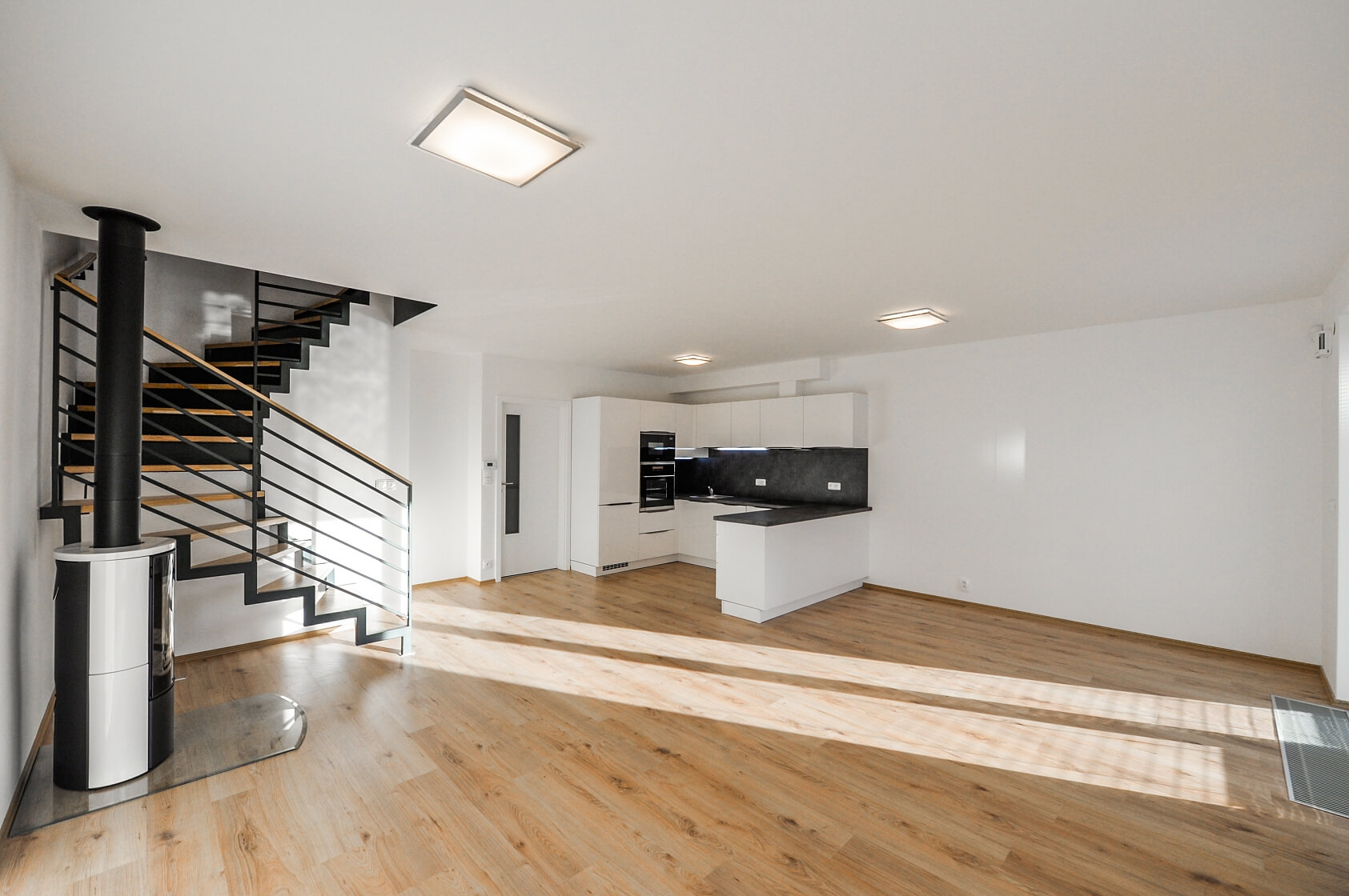 Miřetická, Písnice - Praha 4 | Pronájem, Rodinný dům 6+kk, 185 m²