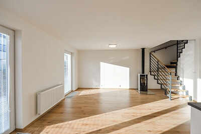 Miřetická, Písnice - Praha 4 | Pronájem, Rodinný dům 6+kk, 185 m²