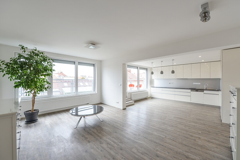 V Zahradách, Libeň - Prague 8 | Sale, Apartment Two-bedroom (3+1), 126 m²