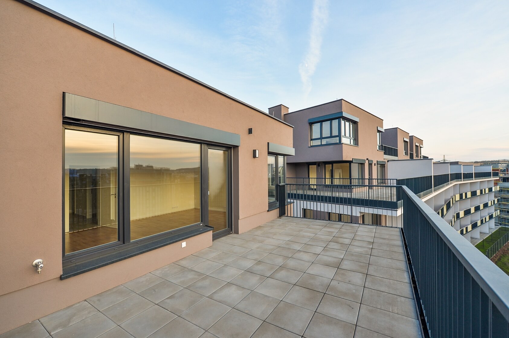 Granitova, Hloubětín - Praha 9 | Pronájem, Byt 5+kk, 156 m²