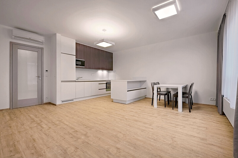 Donská, Vršovice - Prague 10 | Rent, Apartment One-bedroom (2+kk), 62 m²