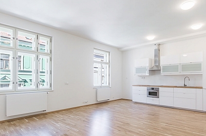 Charkovská, Vršovice - Prague 10 | Rent, Apartment One-bedroom (2+kk), 75 m²